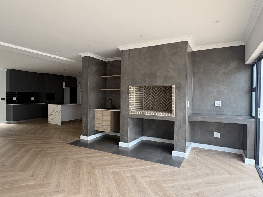 4 Bedroom Property for Sale in Sandown Western Cape